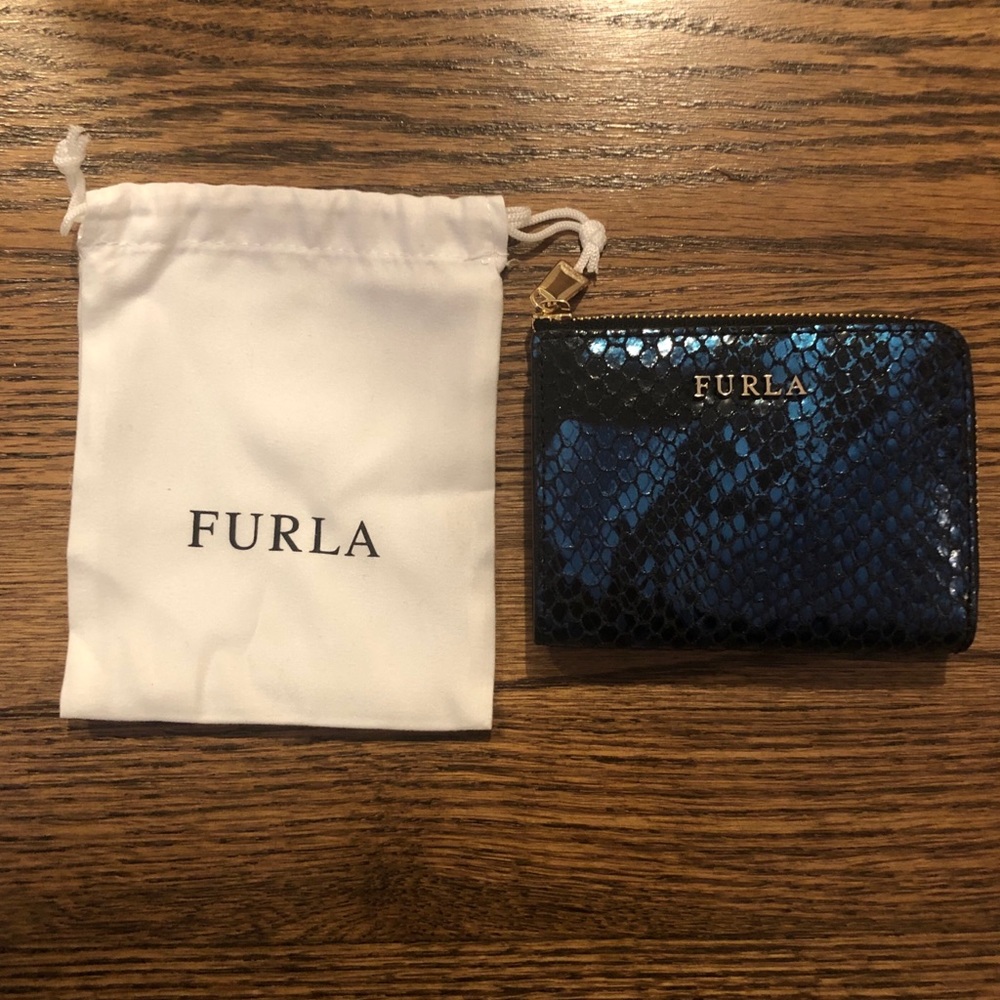 Furla Babylon small zip around wallet